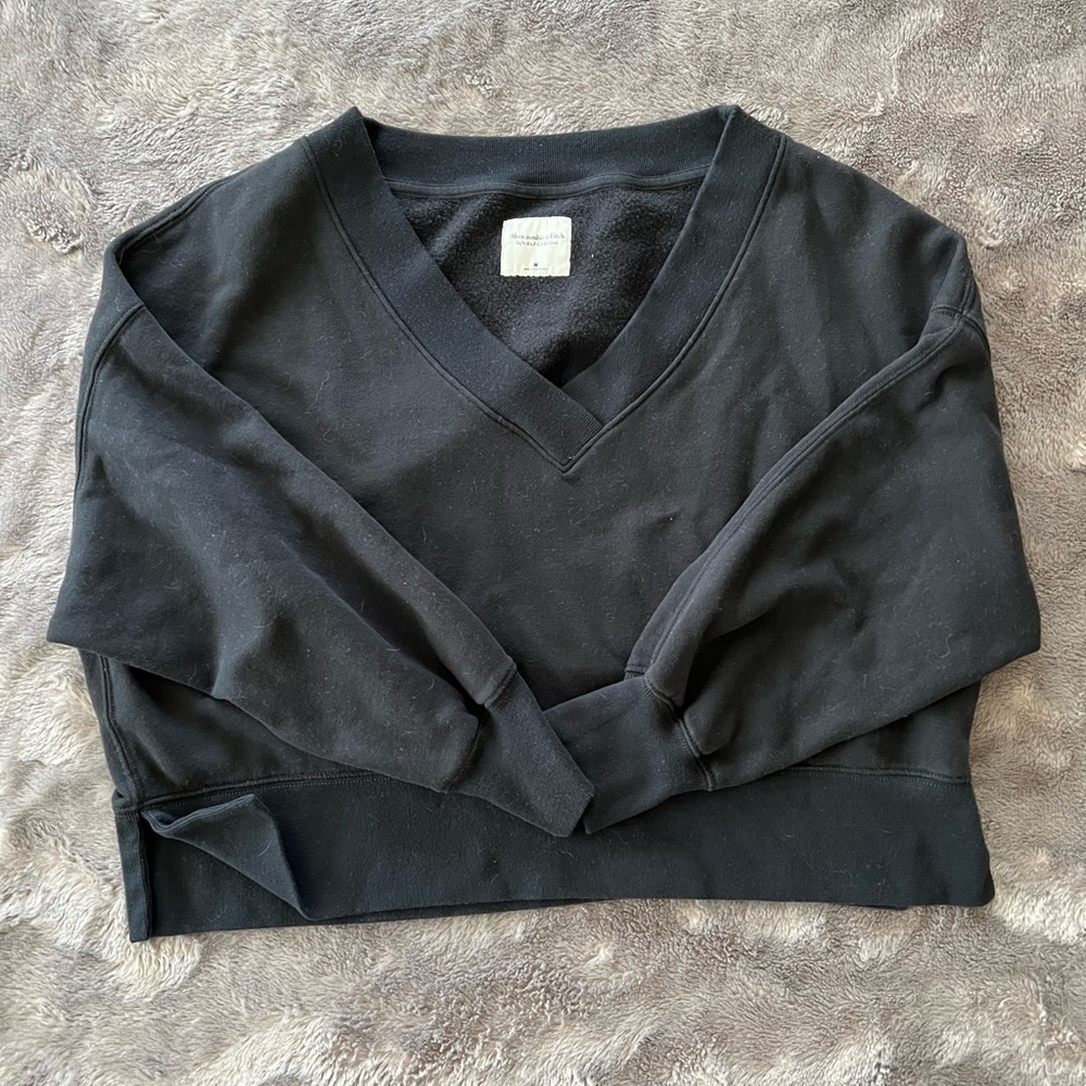 EUC Abercrombie & Fitch sweatshirt